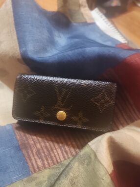 SALE! ✨️ Louis Vuitton Monogram Key Pouch